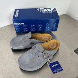 Birkenstock men's and women's casual and comfortable slippers